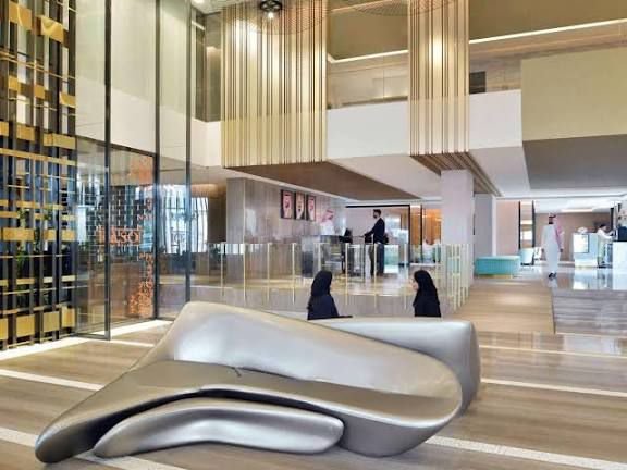 فنادق حديثة في مكة المكرمة – إقامة عصرية بمعايير راحة عالية للمعتمرين فندق كراون بلازا جدة